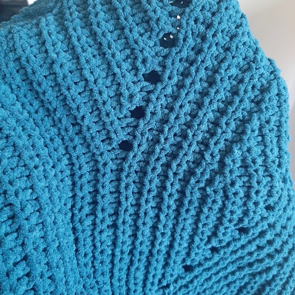 SO Shaker Chenille Pullover Sweater - Picture 3 of 4